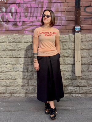 Персикова футболка з принтом Calvin Klein Jeans 3324 фото
