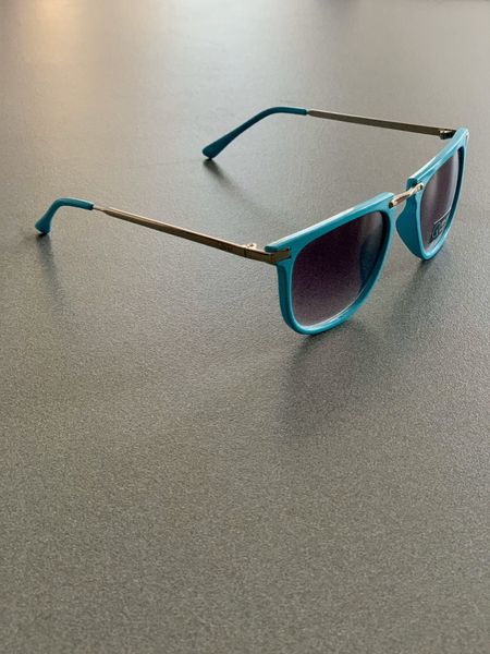Блакитні сонцезахисні окуляри Quay 2814 фото