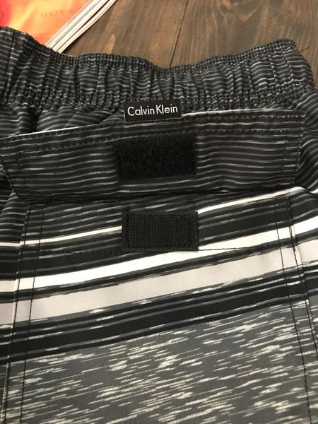 Сірі пляжні шорти Calvin Klein 2684 фото