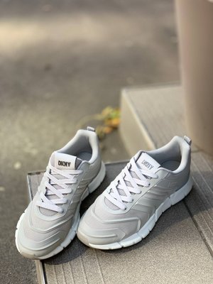 Кросівки DKNY сірі Adina Sneaker​​​​​​​ 6795 фото