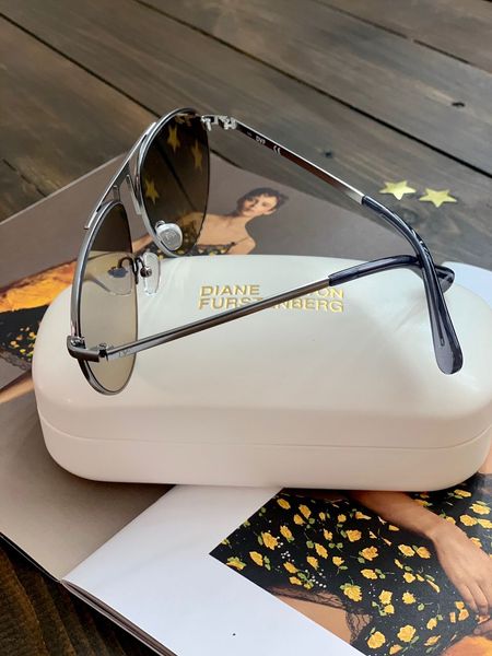 Солнцезащитные очки Diane von Furstenberg авиаторы 4548 фото
