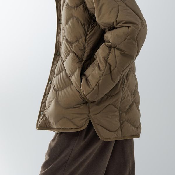 Куртка Uniqlo+White Mountaineering коричневая на пуху 6537 фото