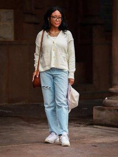 Джинсы Uniqlo светло-голубые Distressed Peg Top High-Rise Jeans 6020 фото