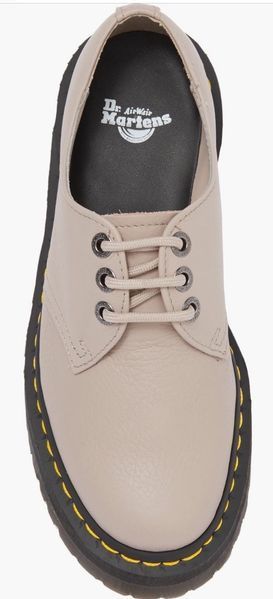 Туфли дерби Dr. Martens бежевые Quad II Platform Derby 7676 фото