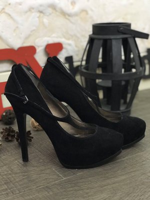 Чорні туфлі з ремінцем Pelle Moda 184 фото