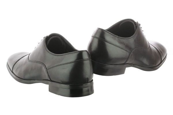 Чорні шкіряні туфлі Calvin Klein 186 фото