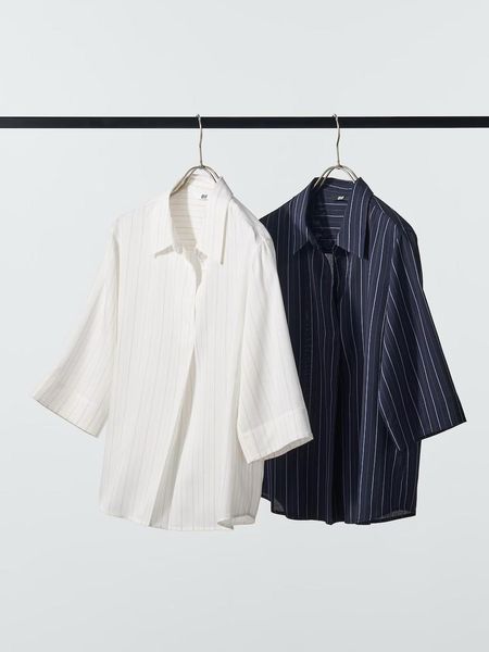 Блуза Uniqlo свiтла Rayon Skipper Collar 3/4 Sleeve Blouse | Striped 84281 фото