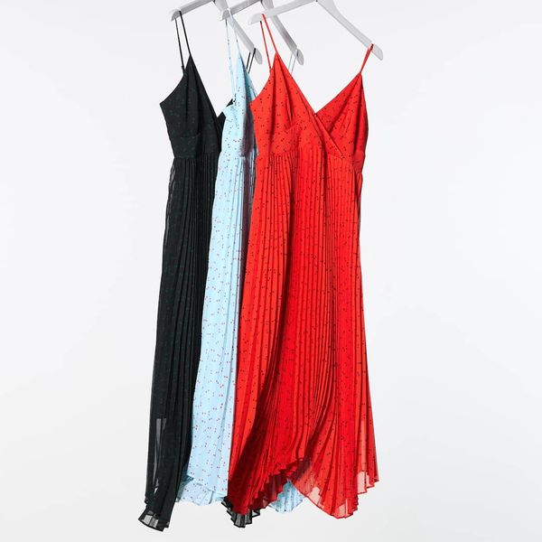 Платье-камисоль Uniqlo:C черное Pleated Camisole Printed Dress  66921 фото