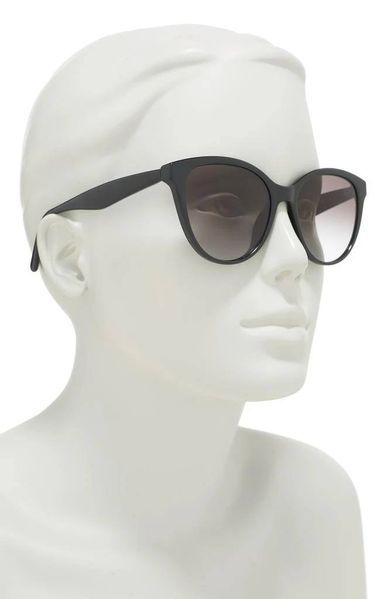 Солнцезащитные очки Salvatore Ferragamo черные 54mm Cat Eye Sunglasses 8073 фото