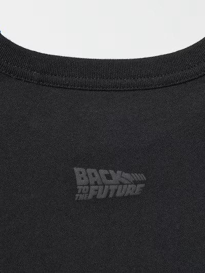 Футболка Uniqlo чорна Universal Movies UT Graphic T-Shirt (Back to the Future)  75001111 фото
