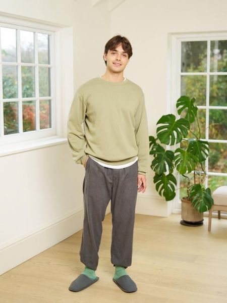 Свiтшот Uniqlo свiтло-зелений Sweatshirt 7979 фото