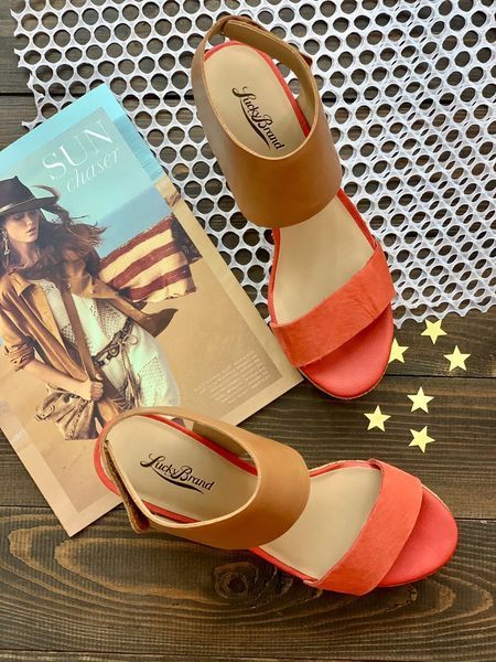 Босоніжки Lucky Brand коричнево-кораловi 171 фото