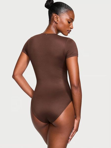Боді коричневе Victoria's Secret  Bodywear by Victoria with FeatherSoft&trade; Innovation Short-Sleeve Bodysuit 8398 фото