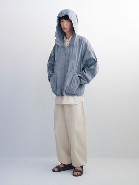 Куртка Uniqlo світло-блакитна легка Hooded Blouson із серії U 7511 фото