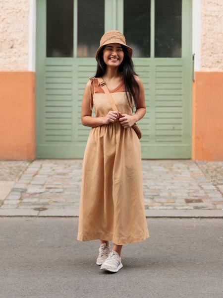 Сукня Uniqlo бежева Linen Blend Camisole Dress 733511 фото
