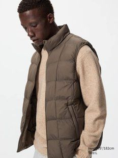 Жилетка Uniqlo коричнева PUFFERTECH Vest 79971 фото