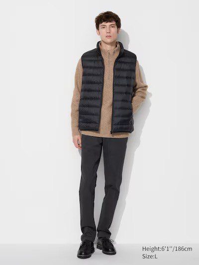 Жилетка Uniqlo чорна на пуху Ultra Light Down Vest 4569 фото