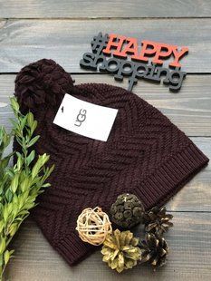 Бордова вовняна шапка UGG 3750 фото