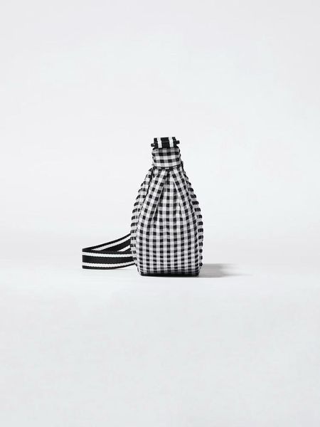 Сумка Uniqlo чорно-бiла Round Mini Shoulder Bag (Gingham) 7800 фото