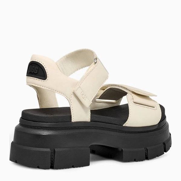 Босоножки UGG бежевые Ashton Lug Sandal  8278 фото